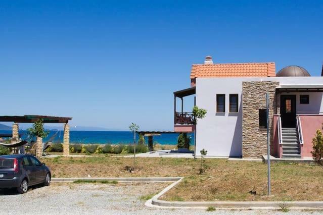 فيلا Seafront House With Garden إيريسوس المظهر الخارجي الصورة